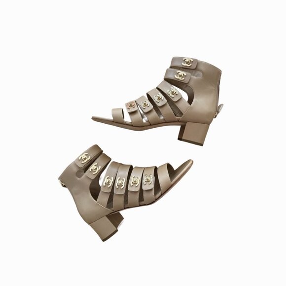 Chanel beige 2017 interlocking CC logo gladiator sandals size 38 - Picture 2 of 9